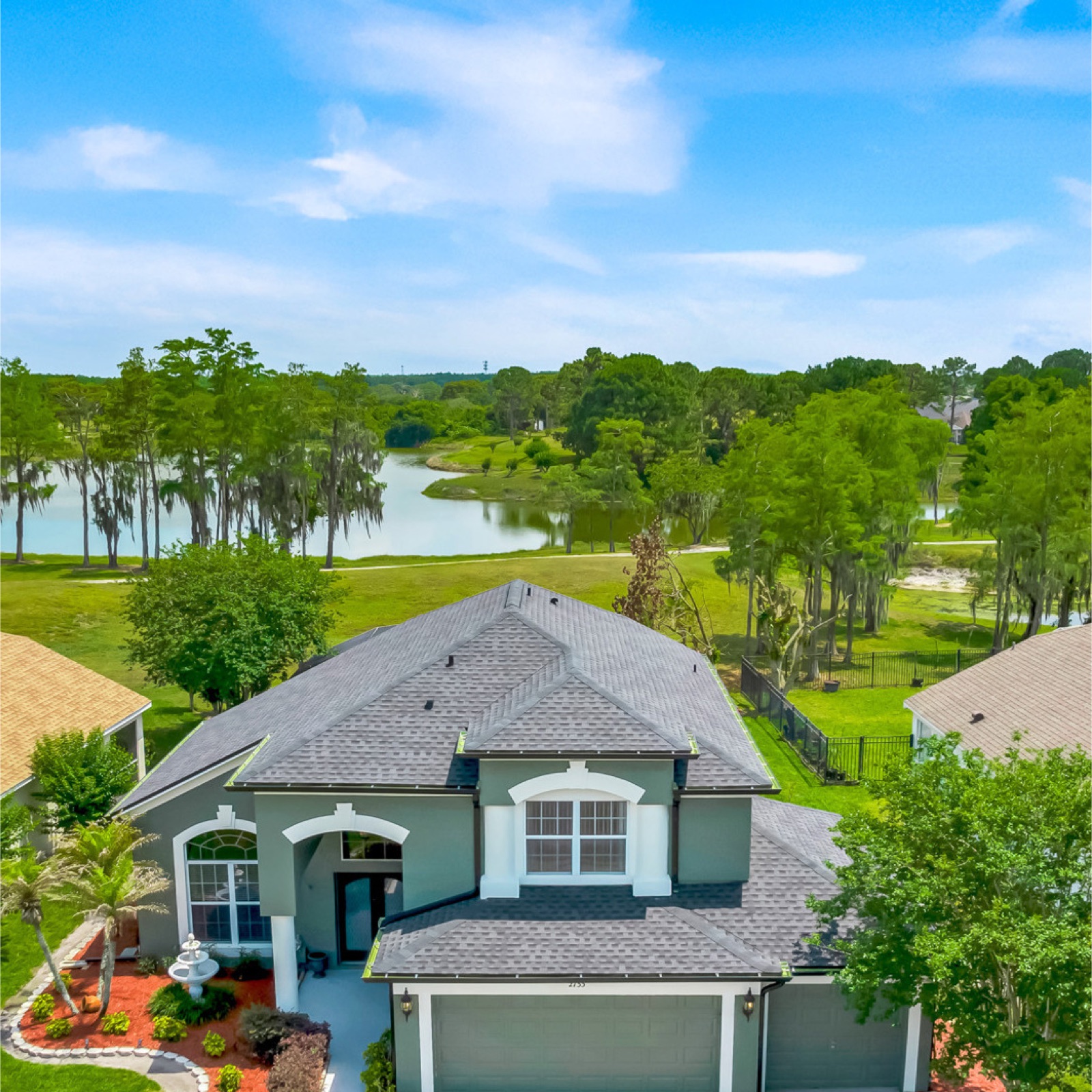 Lakefront home on Runyon Circle in Orlando, FL