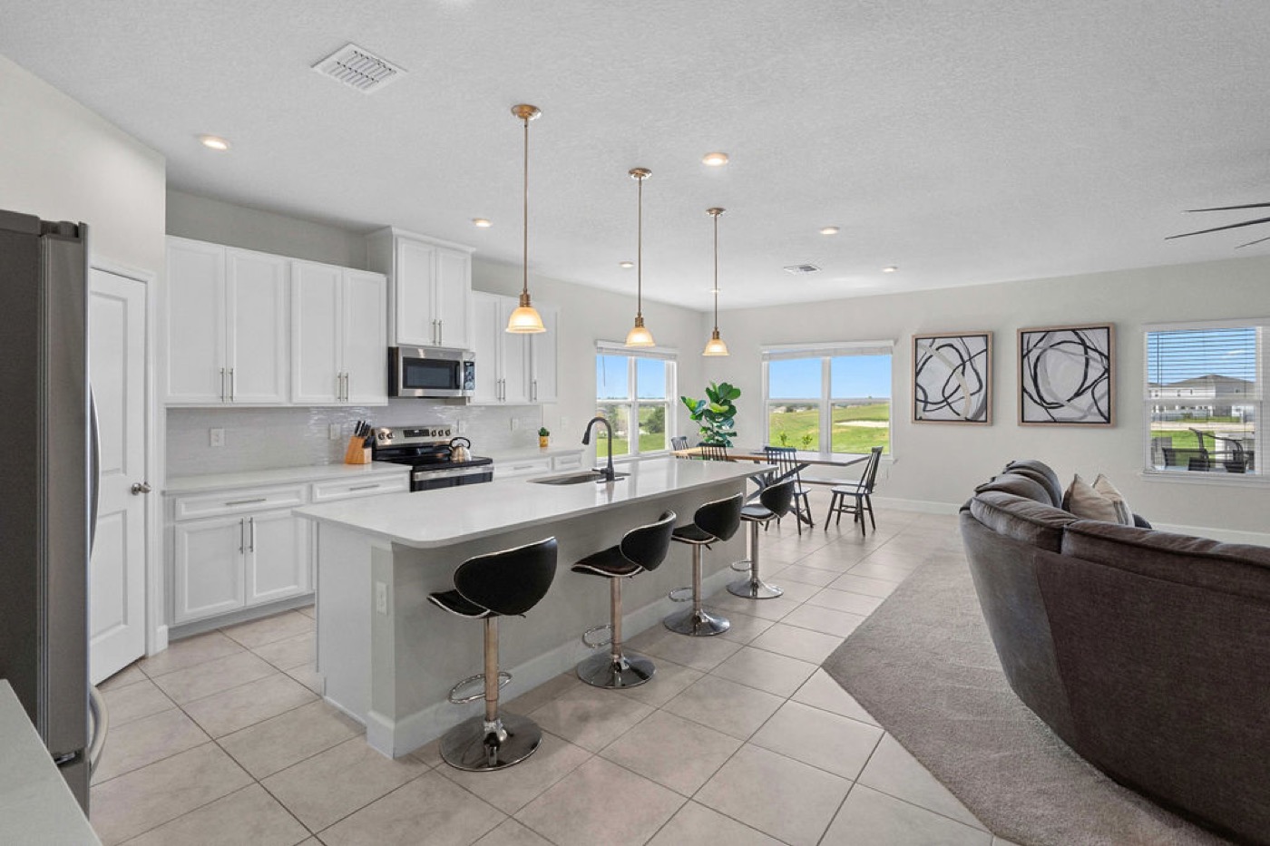 Kitchen and dining area
