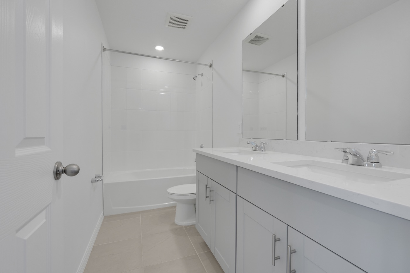 Hallway bathroom with upgraded finishes