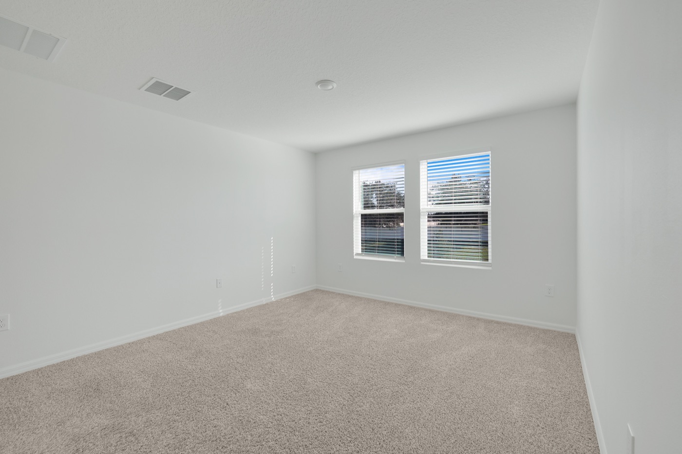Upstairs primary bedroom